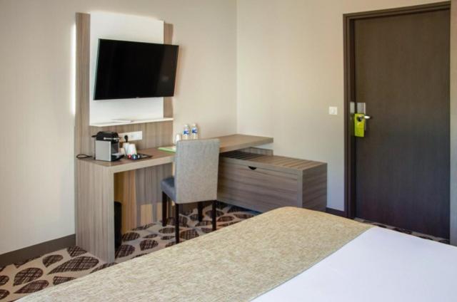 Contact Hotel Le Provencal Bordeaux Lac Buitenkant foto