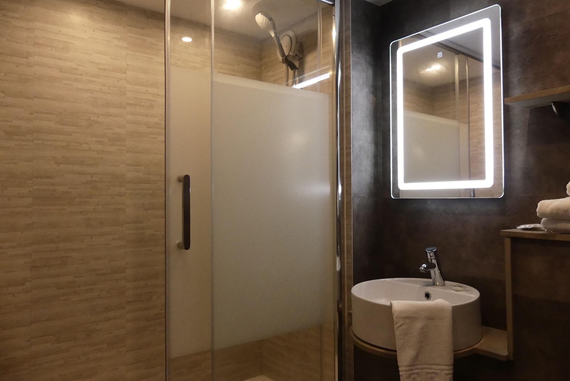 Contact Hotel Le Provencal Bordeaux Lac Buitenkant foto